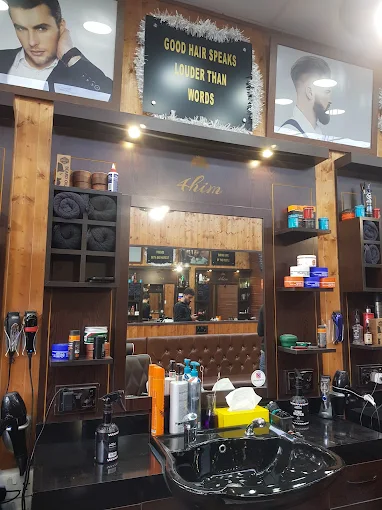 Inside A&D Barbers